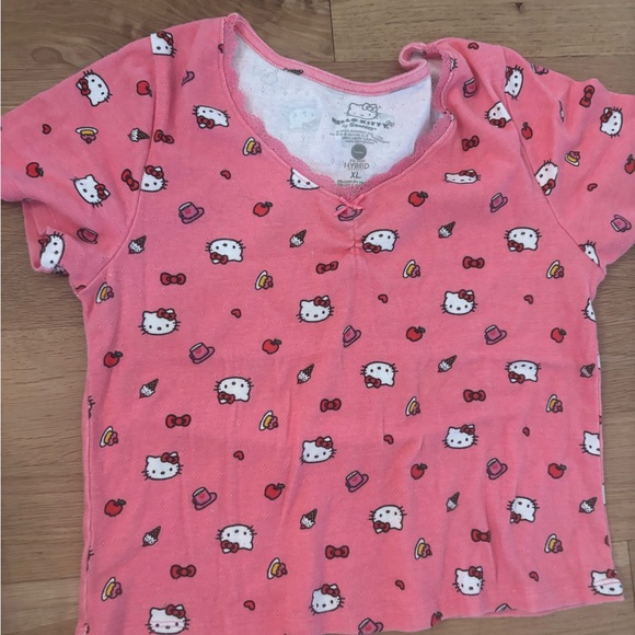 Hello Kitty Pink and White T-Shirts / pajama shirts - Picture 4 of 4